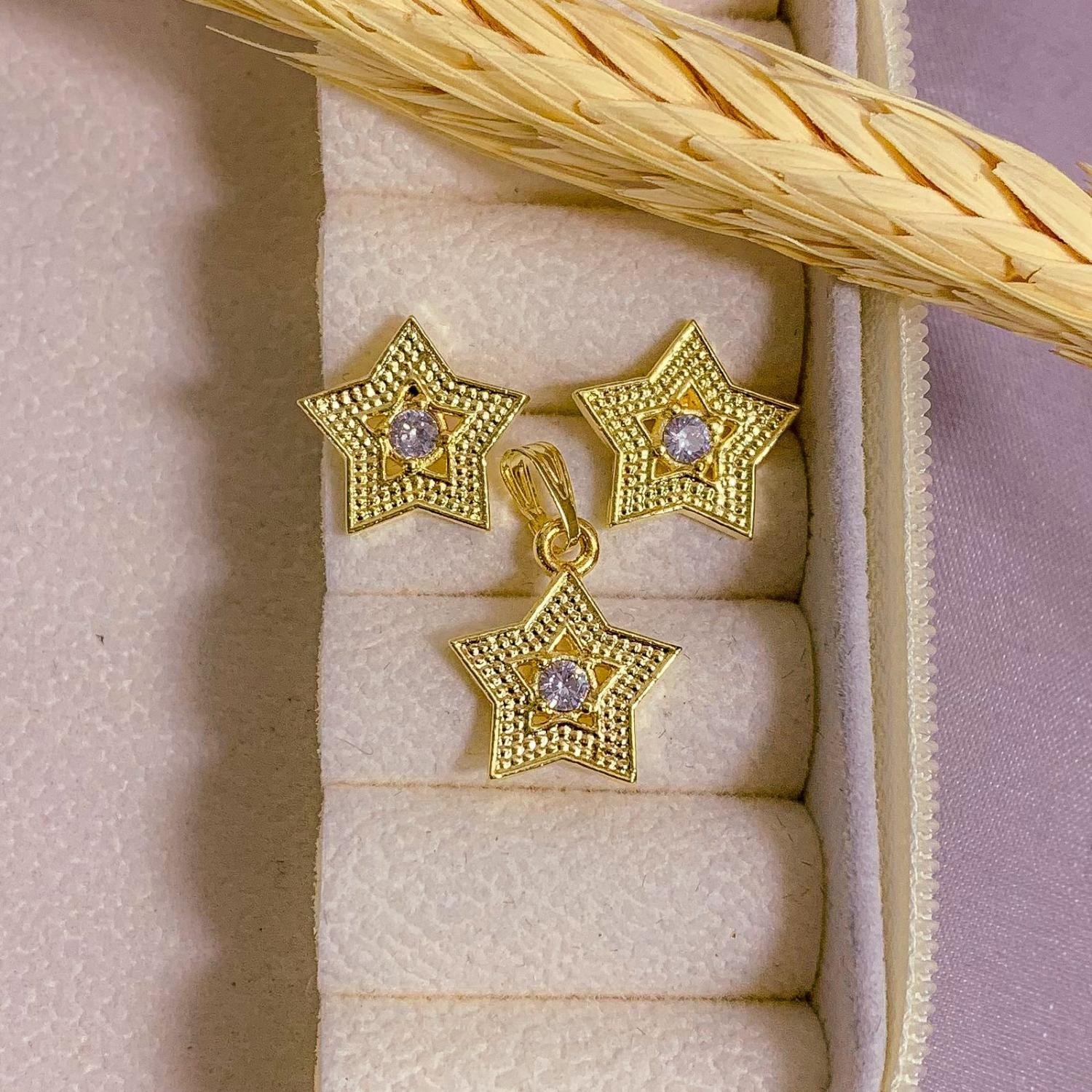 BRINCO ESTRELA COM PINGENTE DIAMANTADO ZIRCÔNIA OURO 18K