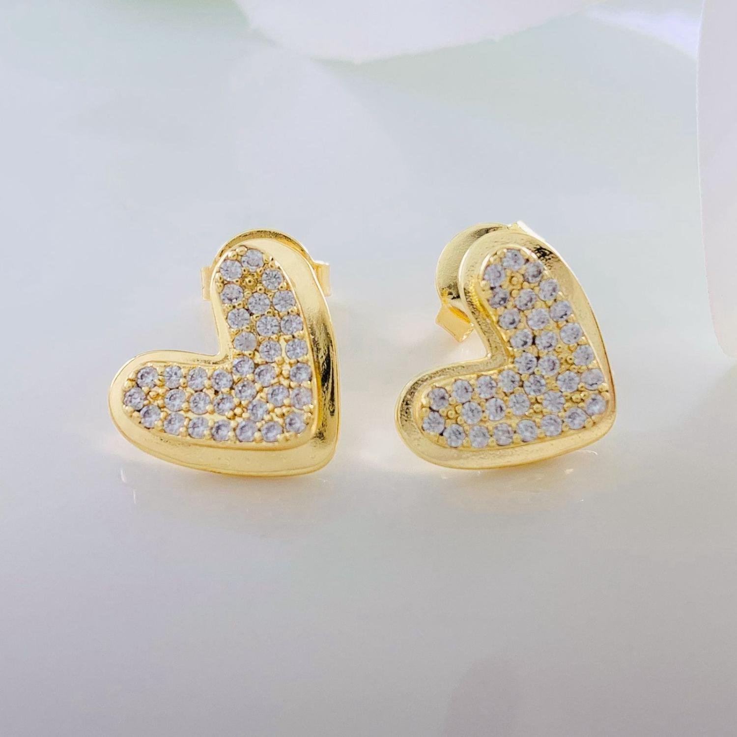 BRINCO 348 CORAÇÃO ZIRCONIA OURO 18K