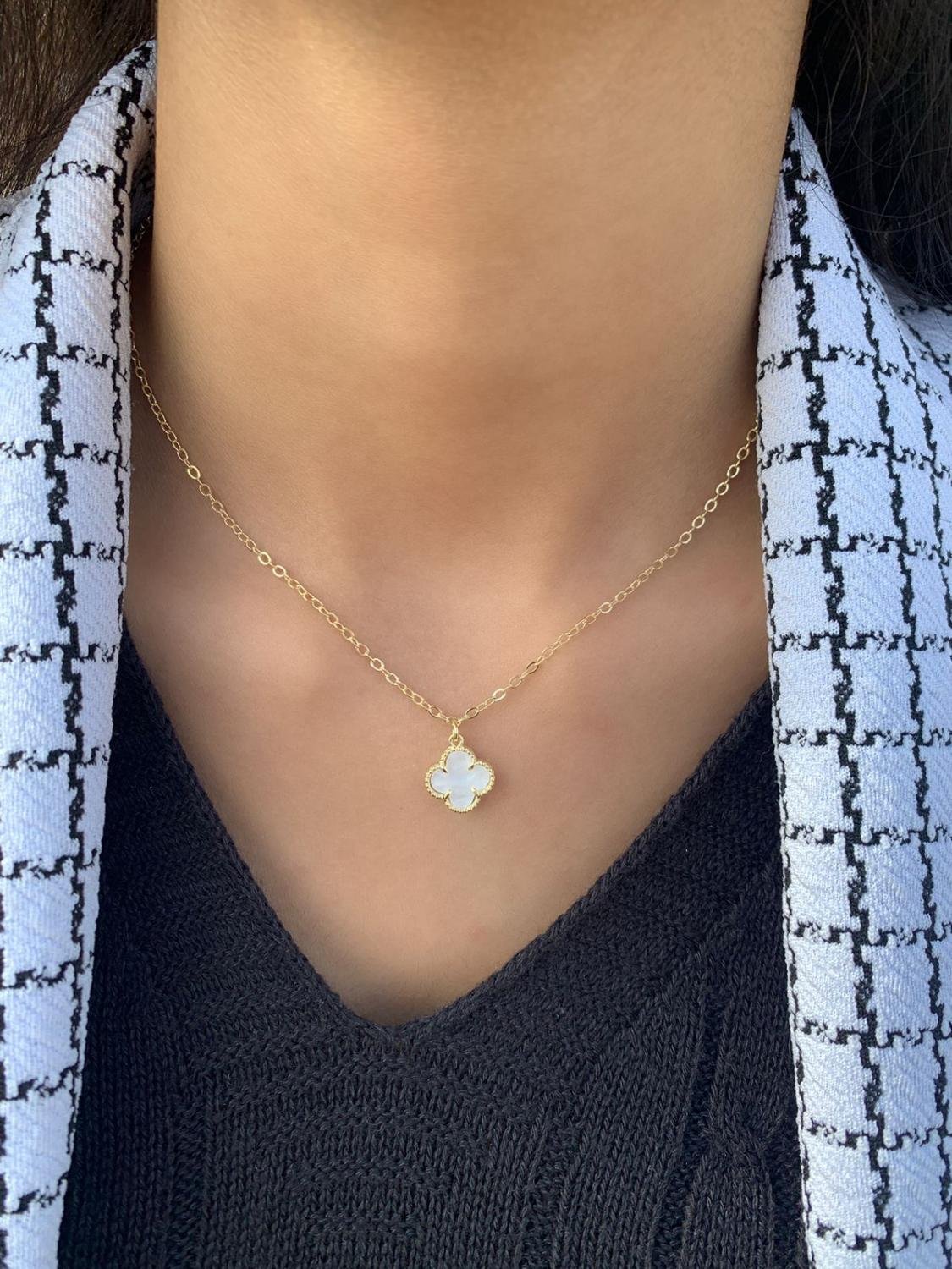 CHOKER TREVO ZIRCÔNIA COR MADRI PEROLA OURO 18K