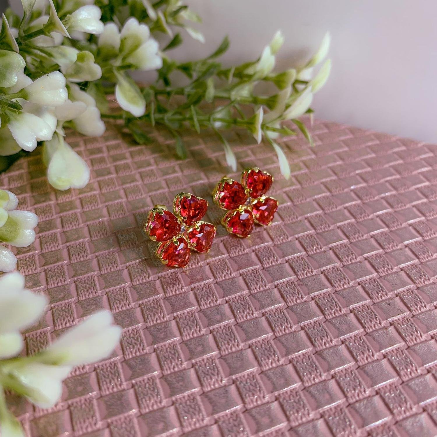 BRINCO TREVO ZIRCONIA ROSA OURO 18K