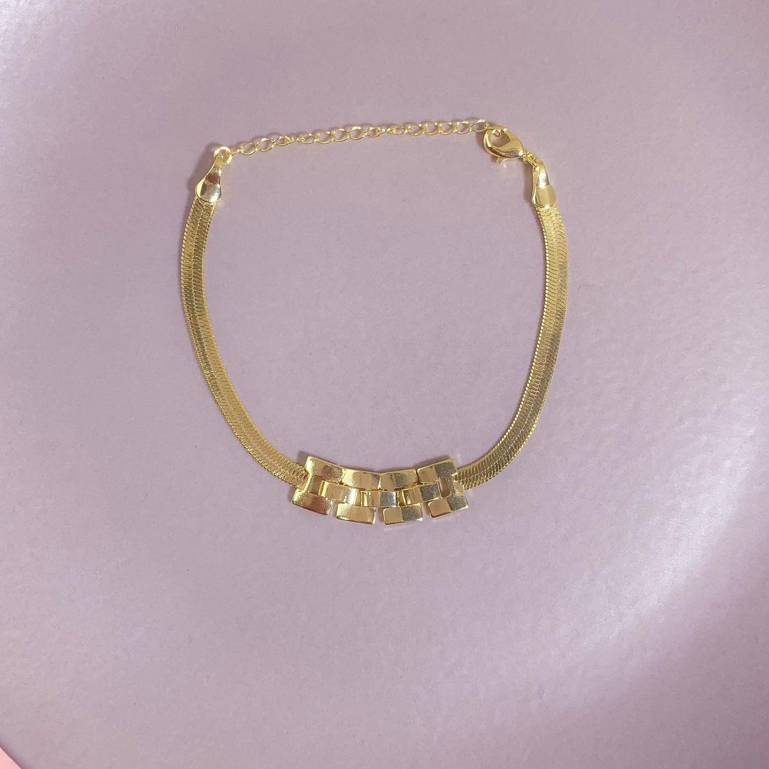 PULSEIRA DE FITA COM DETALHES EM CORRENTE OURO 18K