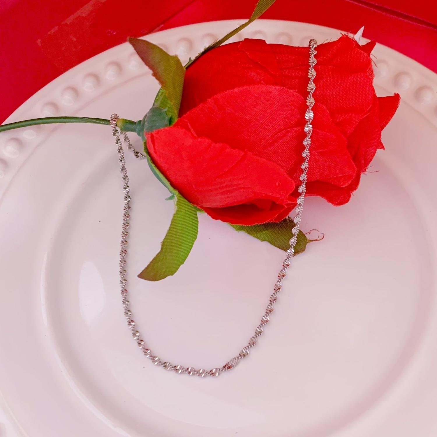 CHOKER TORCIDA DIAMANTADA 35CM + 5CM DE EXTENSOR PLATINA